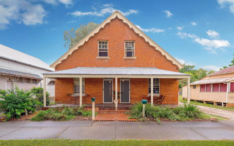 Azile 1875 Heritage Victorian Duplex - Accommodation Sunshine Coast 3