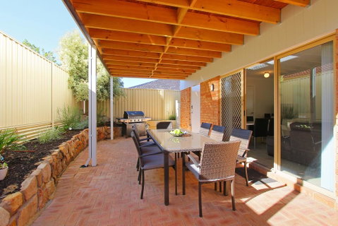 Azure Villa - Accommodation Sunshine Coast 1