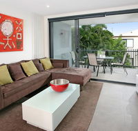 Back of the Block Bulimba - Executive 3BR Bulimba apartment with leafy outlook - Accommodation Sunshine Coast