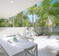 Back To The Moon - Accommodation Sunshine Coast