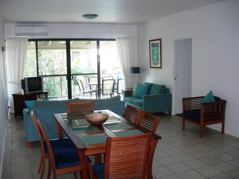 Baden 45 - Rainbow Shores, Beachside Unit, Aircon, Swimming Pool, Tennis Court - Accommodation Sunshine Coast 2