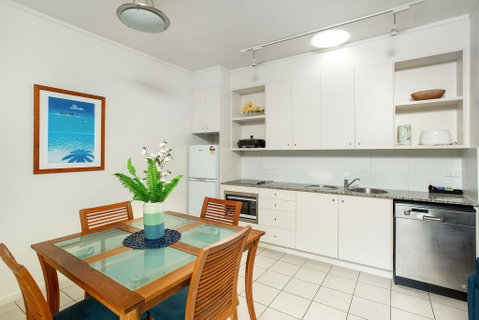 Baden 51 - Rainbow Shores, Air Conditioned, Walk To Beach, Swimming Pools - Accommodation Sunshine Coast 1