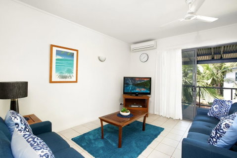 Baden 51 - Rainbow Shores, Air Conditioned, Walk To Beach, Swimming Pools - Accommodation Sunshine Coast 2