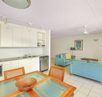 Baden 61 - Rainbow Shores Air conditioned Unit Walk To Beach Pool Tennis court - Accommodation Sunshine Coast