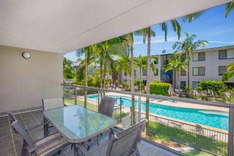 Baden 72 - Rainbow Shores, Stroll To The Beach, Air Con, Swimming Pools - Accommodation Sunshine Coast 0
