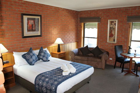 Bakery Hill Motel - Accommodation Sunshine Coast 2