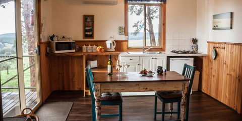 Balingup Heights Hilltop Forest Cottages - Accommodation Sunshine Coast 3