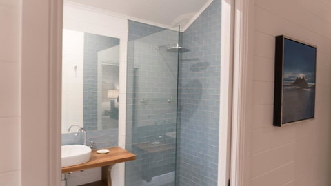 Bangalow Guesthouse - Accommodation Sunshine Coast 3