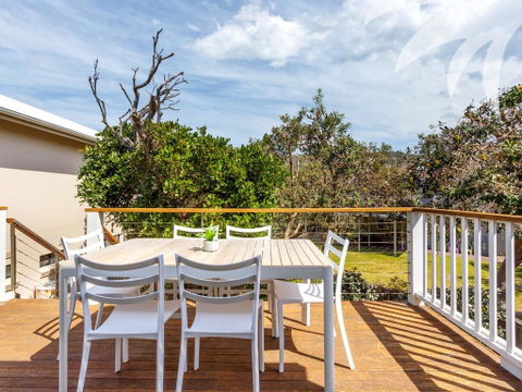 Banksia - Accommodation Sunshine Coast 3