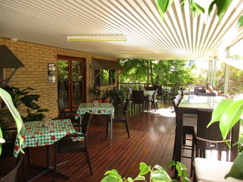Barcaldine Country Motor Inn - Accommodation Sunshine Coast 0