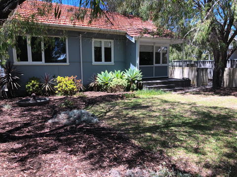 Barefoot Beach Cottage - Busselton - Accommodation Sunshine Coast 3