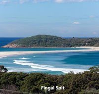 Barefoot' 7/44 Marine Drive - Fabulous Fingal Bay - Accommodation Sunshine Coast
