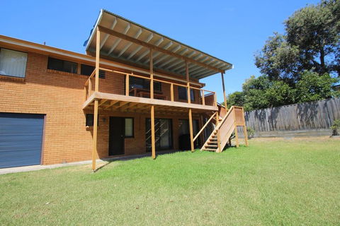 BARRELS AT BOOMERANG - Accommodation Sunshine Coast 3