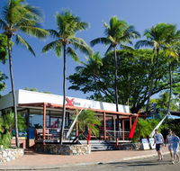 Base Airlie Beach - Accommodation Sunshine Coast