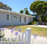 Bay Breeze Cottage - Accommodation Sunshine Coast