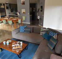 Bay Breeze Holiday Home - Accommodation Sunshine Coast