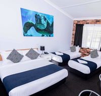 Bay Hotel Motel - Accommodation Sunshine Coast
