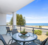 Bayline Beachfront Apartment no 4 - Accommodation Sunshine Coast