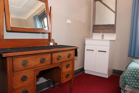 Bayview Hotel - Batemans Bay - Accommodation Sunshine Coast 1