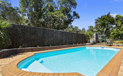 BB233 Banksia Beach Family Home - 4 Bedrooms - Accommodation Sunshine Coast 1