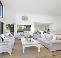 Beach 'Shac' on Parkway - Accommodation Sunshine Coast