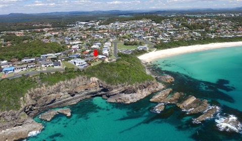 BEACH BREAK, 34 CLIFF ROAD - Accommodation Sunshine Coast 0