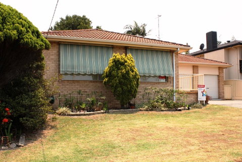 BEACH COMBER - Accommodation Sunshine Coast 0