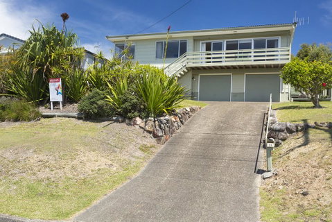 Beach Cottage, Forster - Accommodation Sunshine Coast 0