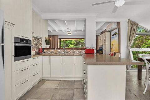 Beachfront 7 Penthouse - Sawtell, NSW - Accommodation Sunshine Coast 3
