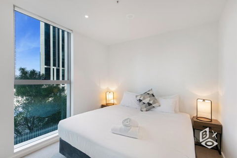 REST COLLECTION Apartments On Collins Docklands - Accommodation Sunshine Coast 1