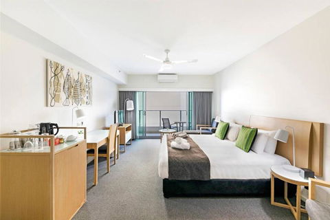 Resort-Style Sister Studios - Double Delight In The CBD - Accommodation Sunshine Coast 0