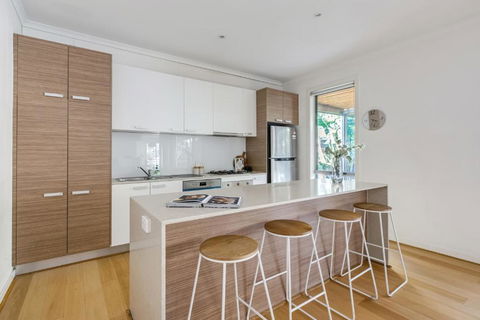 Ringtail Retreat - Contemporary Family Comforts - Accommodation Sunshine Coast 3