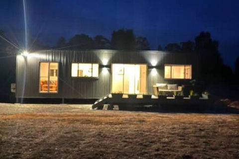 Redman View Luxury Lakeside Cabin - Accommodation Sunshine Coast 0