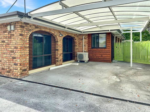 Reel Close! Walk To Everything. Sleeps 6 - Accommodation Sunshine Coast 0