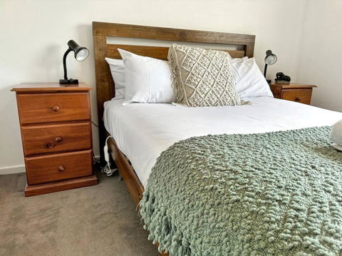 Reel Close! Walk To Everything. Sleeps 6 - Accommodation Sunshine Coast 2