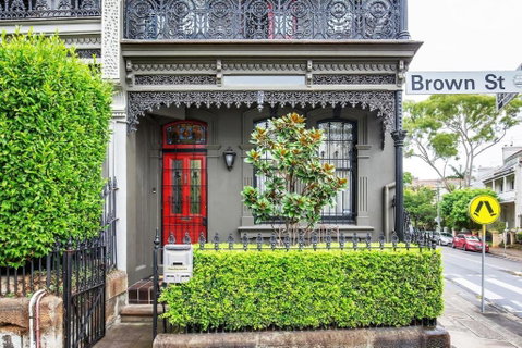 Refined Paddington Corner Terrace With Parking - Accommodation Sunshine Coast 0