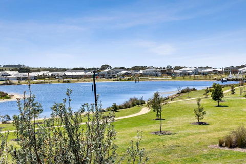 REFLECTIONS At Lonsdale - Accommodation Sunshine Coast 1