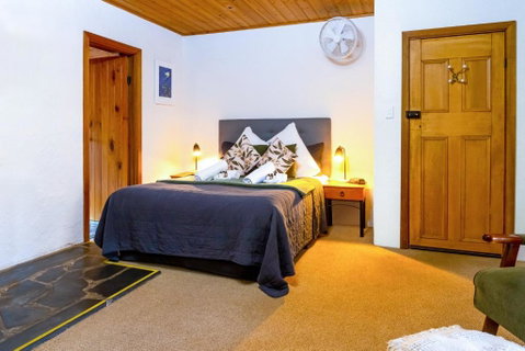 Reillys Wines Heritage Cottages - Accommodation Sunshine Coast 2