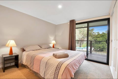 Relax At Goughs Bay - Accommodation Sunshine Coast 1