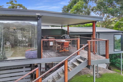 Relax At Goughs Bay - Accommodation Sunshine Coast 3