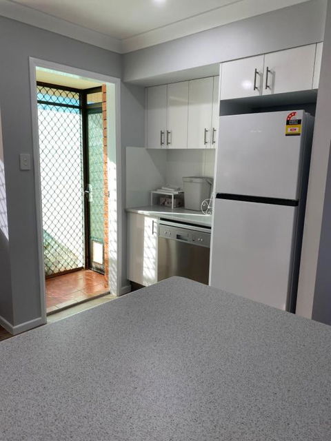Relax On Ross - Accommodation Sunshine Coast 2