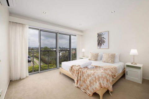Renov Peaceful 3BR Morningside Gem: Cozy Retreat - Accommodation Sunshine Coast 0