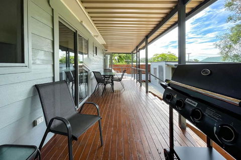 Renovated Beach Home Relax Unwind - Accommodation Sunshine Coast 2
