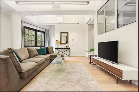 Renovated Warehouse Conversion In Heart Of Sydney - Accommodation Sunshine Coast 1