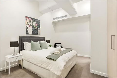 Renovated Warehouse Conversion In Heart Of Sydney - Accommodation Sunshine Coast 3