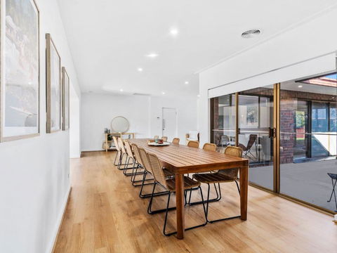 Retreat House - Accommodation Sunshine Coast 1