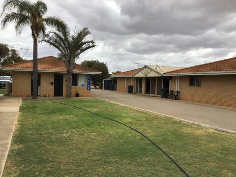 Rhodeside Lodge - Accommodation Sunshine Coast 0