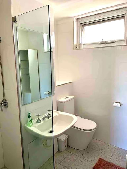 Right In Fremantle - Accommodation Sunshine Coast 3