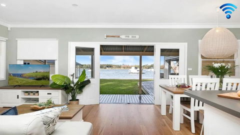 River Shack - Accommodation Sunshine Coast 0
