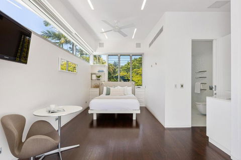 Riverfront Haven Modern Elegance, Pool - Accommodation Sunshine Coast 2